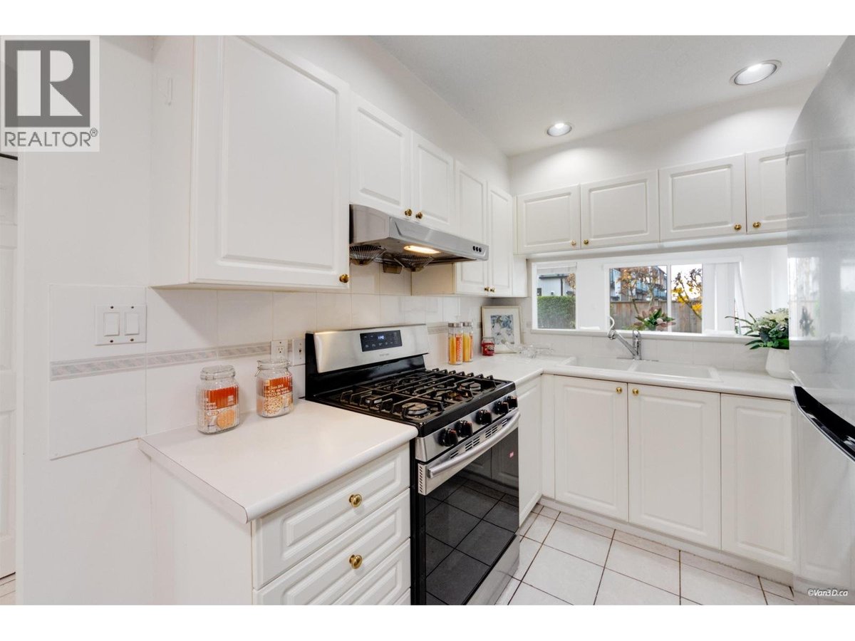 10795 NO 2 RD RICHMOND - Photo 9