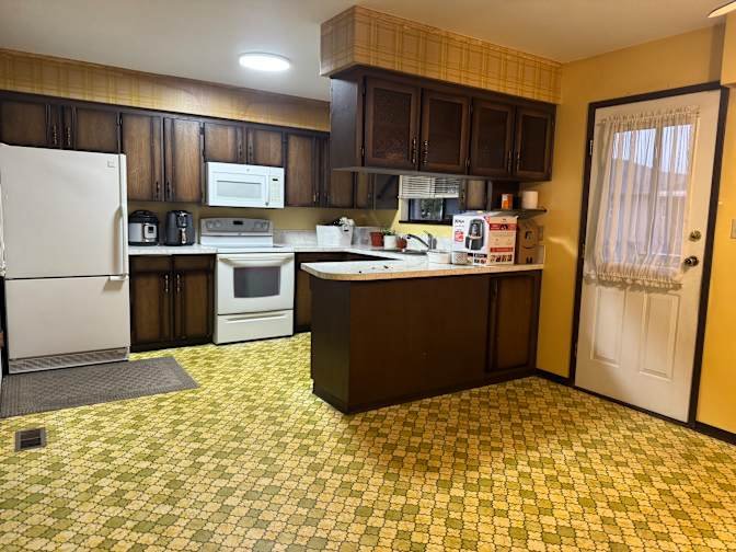 Deerfield Crescent - Photo 6