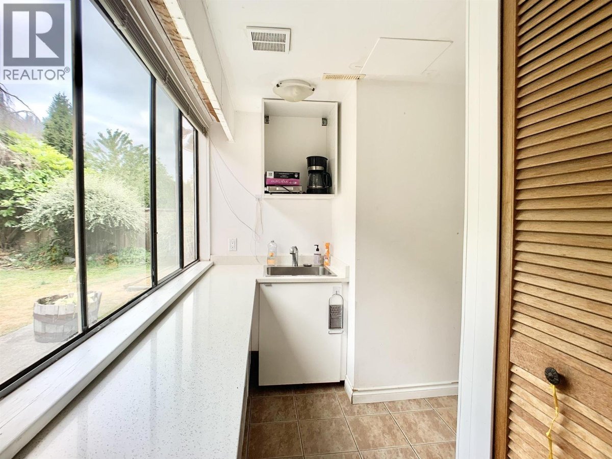 8540 WAGNER DRIVE - Photo 8