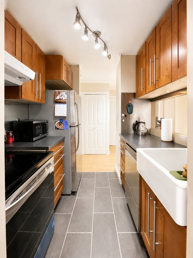 8120 Colonial Drive - Photo 11