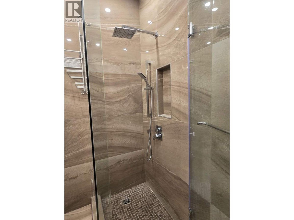 Suite 3431 LAMOND AVENUE - Photo 2