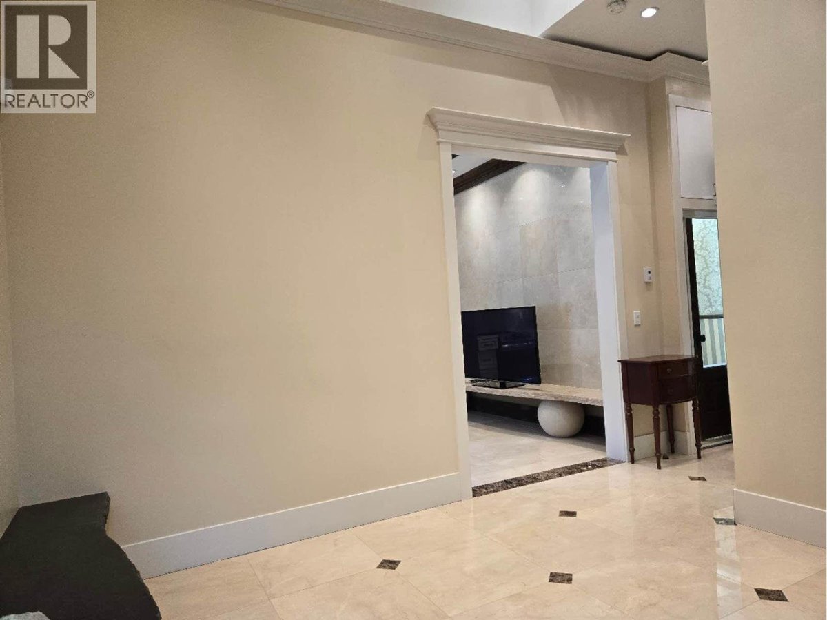 Suite 3431 LAMOND AVENUE - Photo 6
