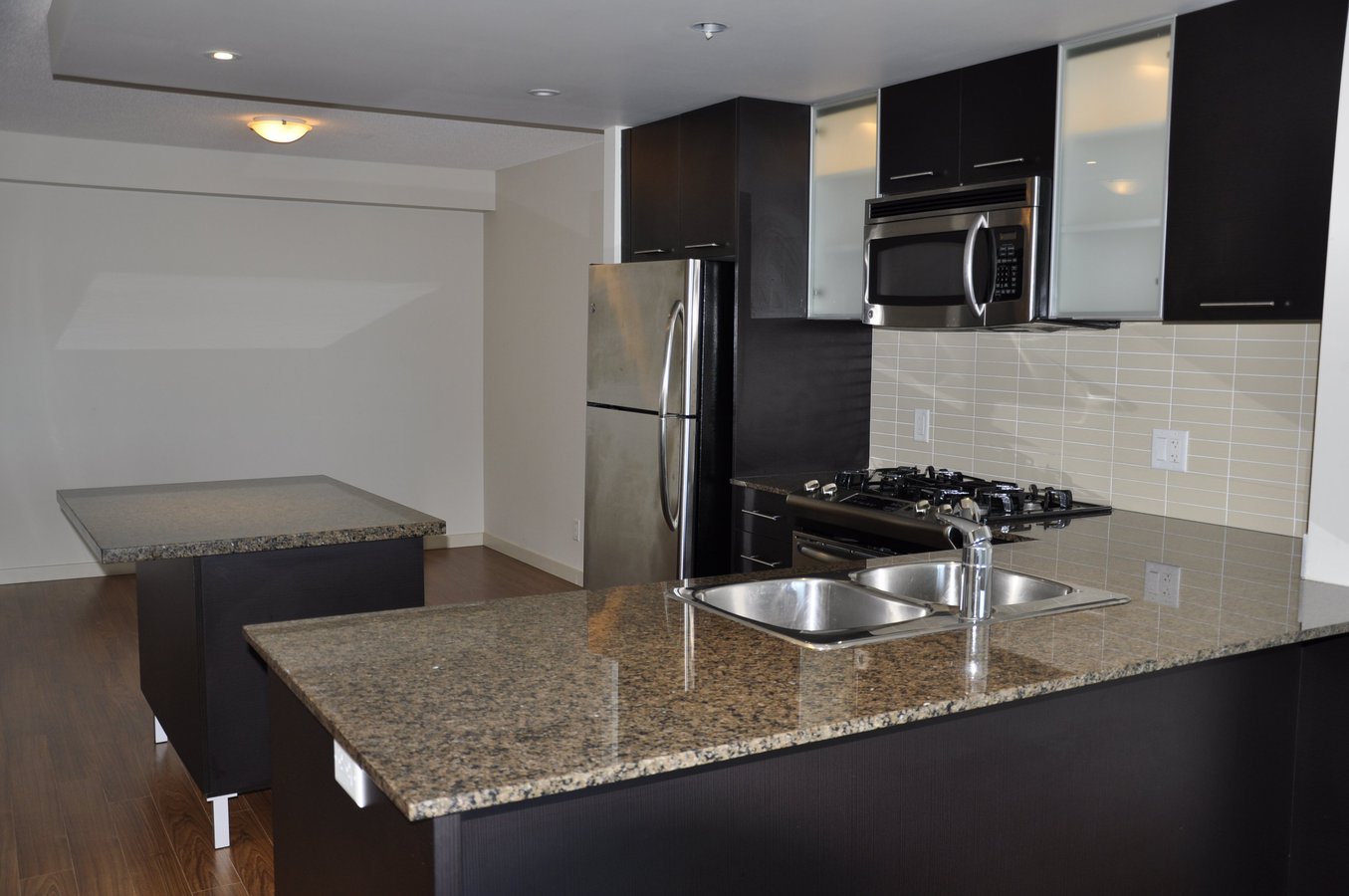 3111 Corvette Way - Photo 4