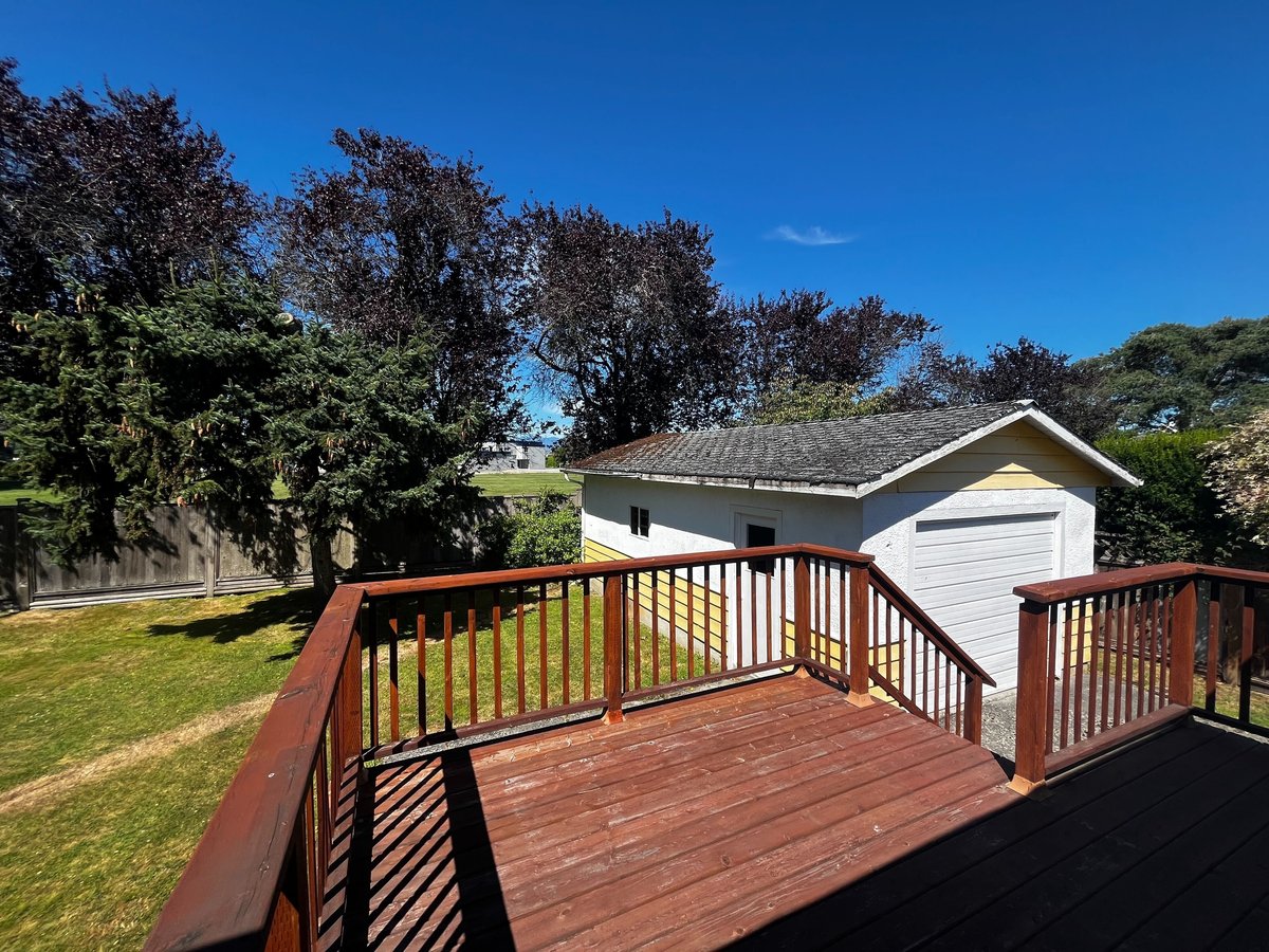 3591 Ullsmore Avenue - Photo 10
