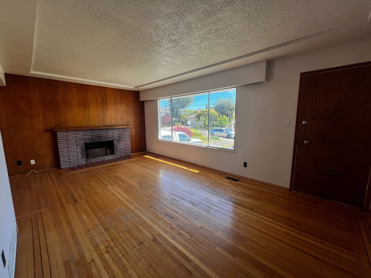 3591 Ullsmore Avenue - Photo 3