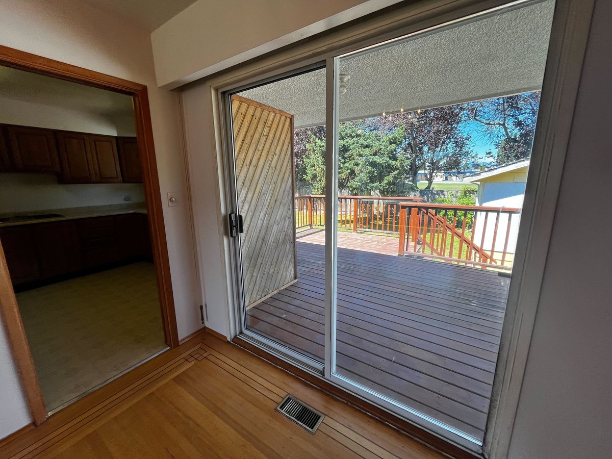 3591 Ullsmore Avenue - Photo 7