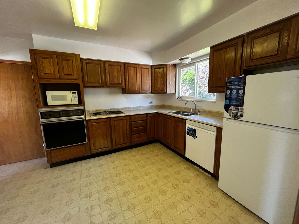 3591 Ullsmore Avenue - Photo 11