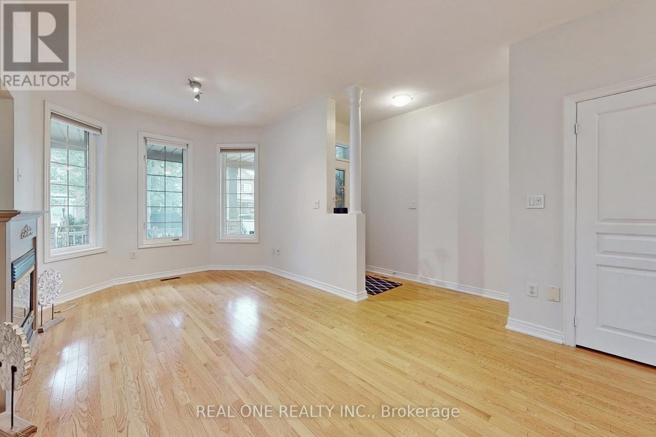 19 LONGWOOD AVENUE S - Photo 6