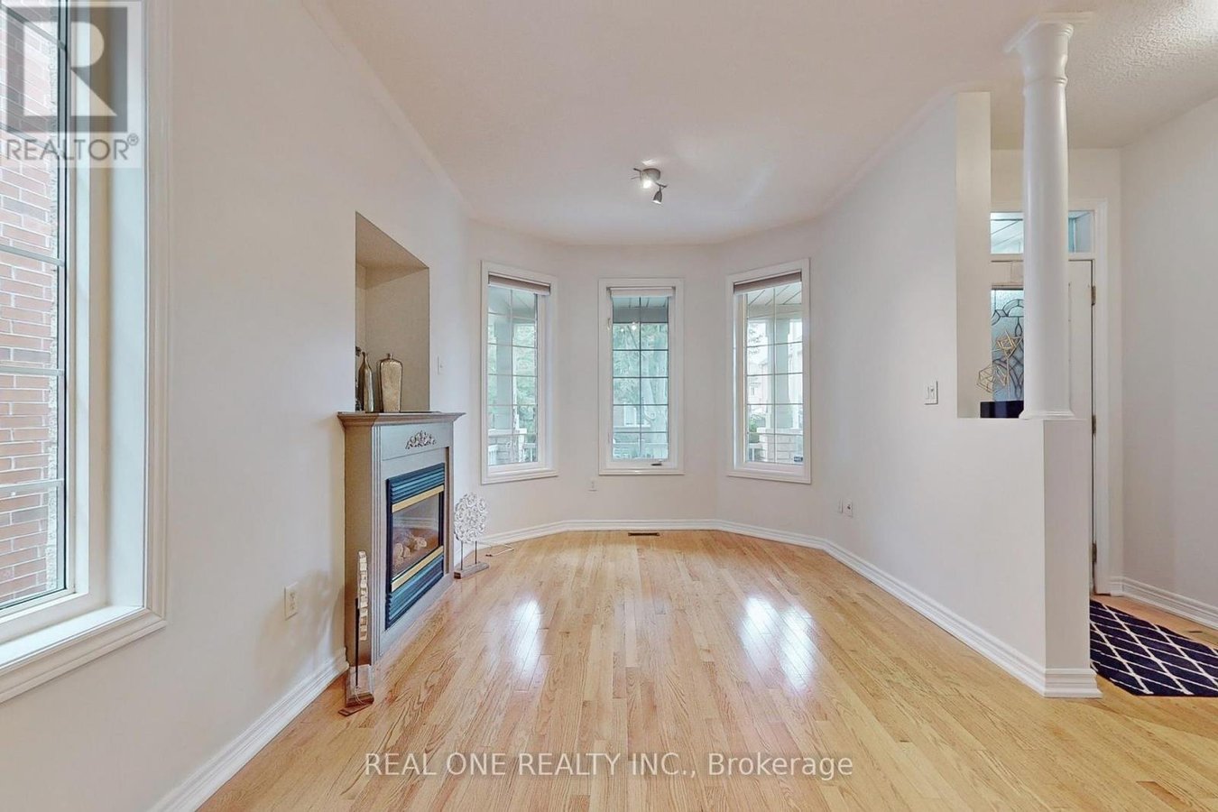 19 LONGWOOD AVENUE S - Photo 8