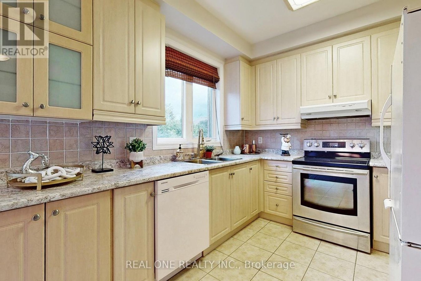 19 LONGWOOD AVENUE S - Photo 11