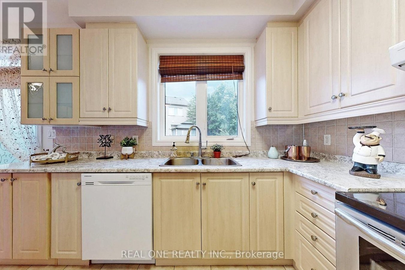 19 LONGWOOD AVENUE S - Photo 12