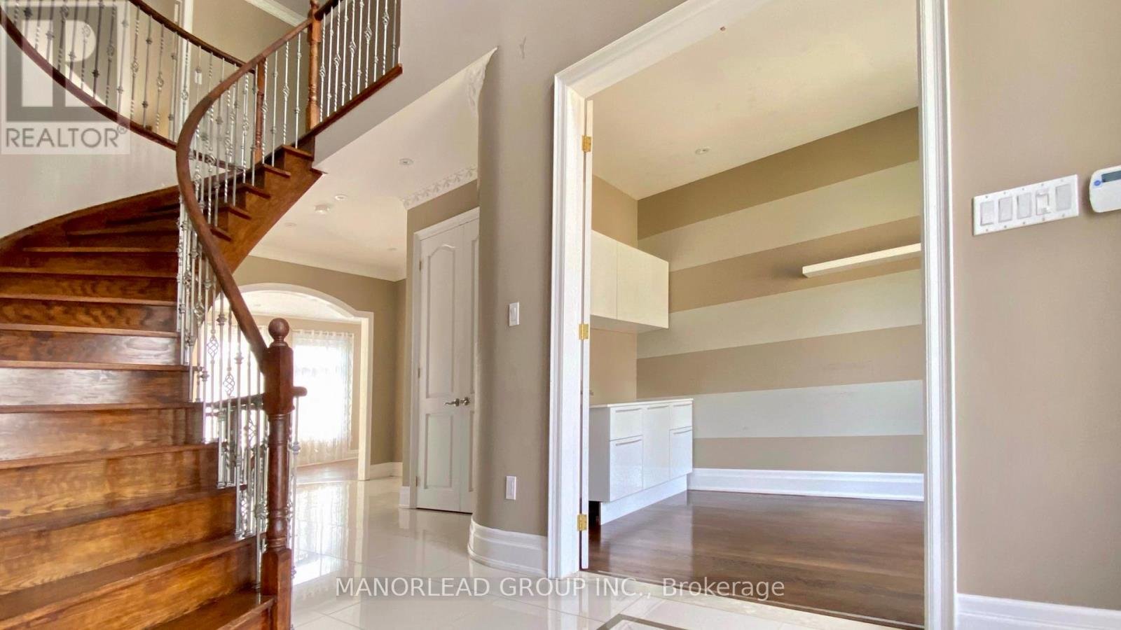 47 FRYBROOK CRESCENT - Photo 2