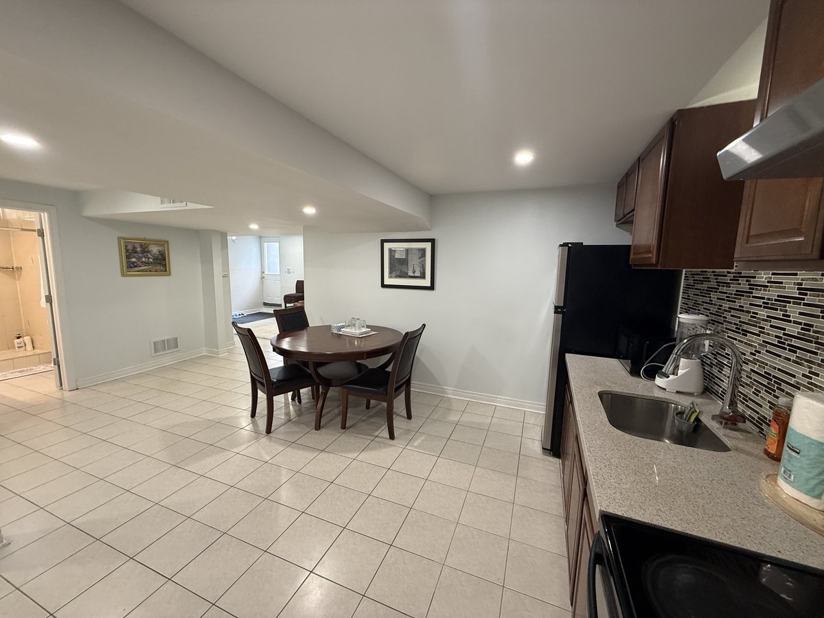4 Aladdin Crescent - Photo 13