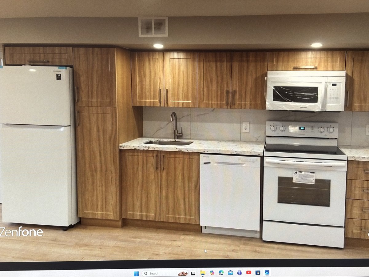 240 Bantry Avenue - Photo 15