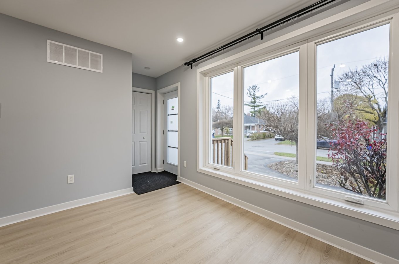 250 Beechy Drive - Photo 2