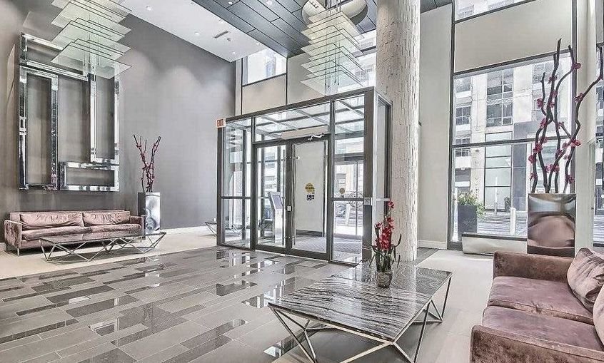 9205 Yonge Street - Photo 2