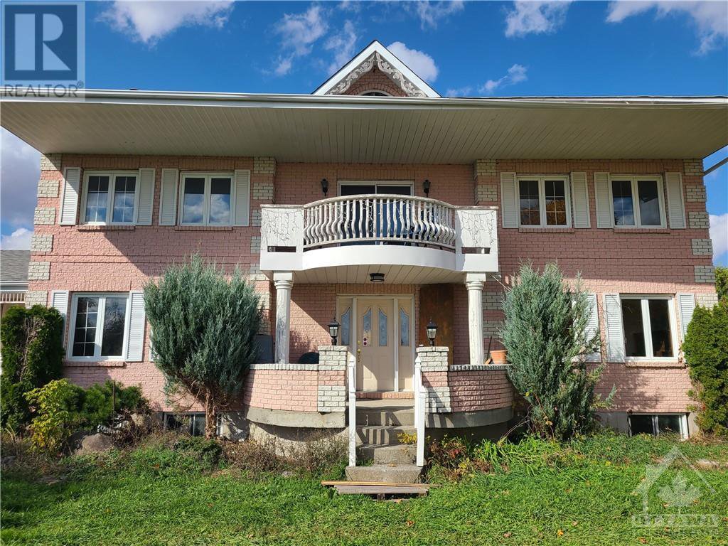 Rentals.ca ) Russell Apartments, Condos and Houses For Rent