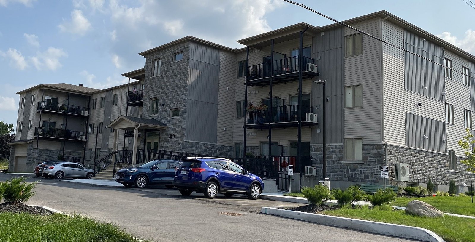 Rentals.ca ) Russell Apartments, Condos and Houses For Rent