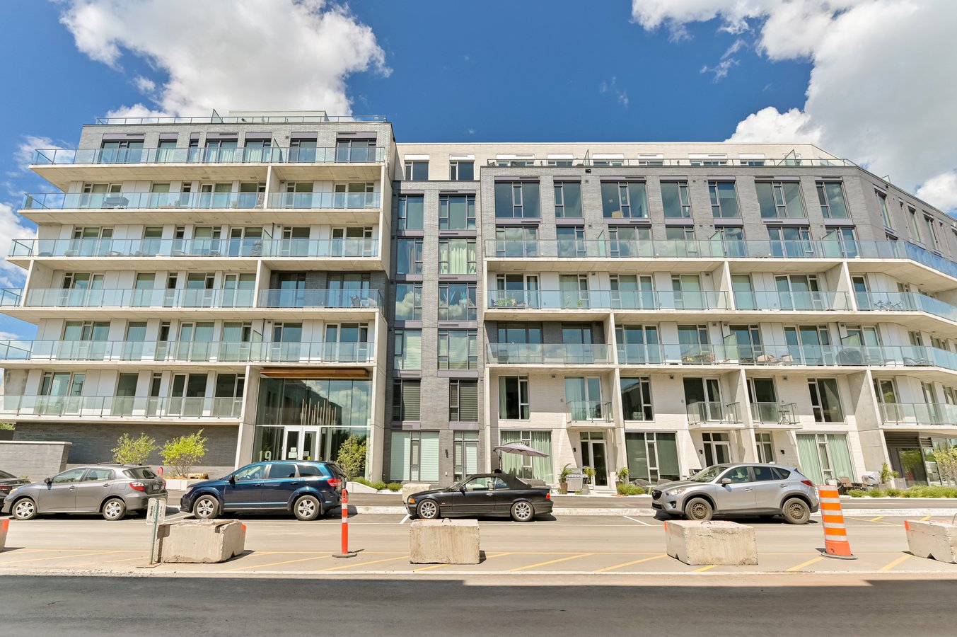 Rentals.ca ) SaintLaurent Apartments, Condos and Houses For Rent