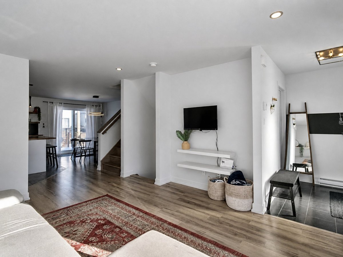 852 Avenue de la Traversée - Photo 2