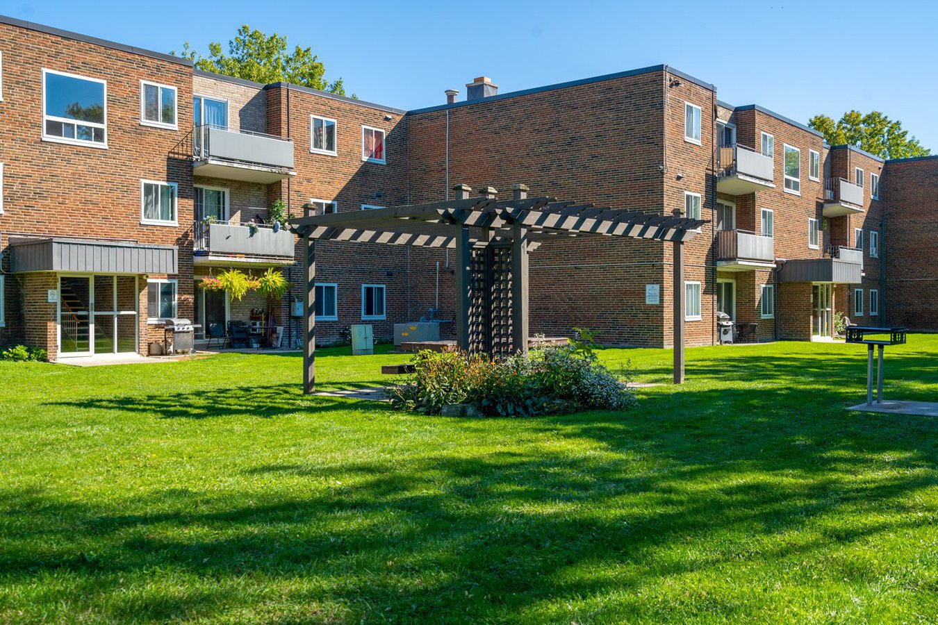Rentals.ca ) Sarnia Apartments, Condos and Houses For Rent