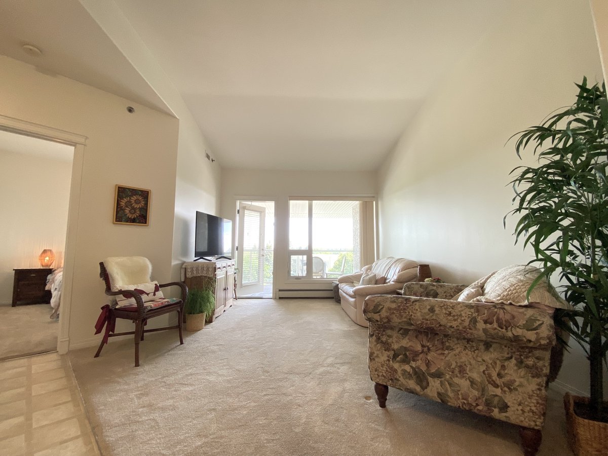 110 Armistice Way - Photo 2