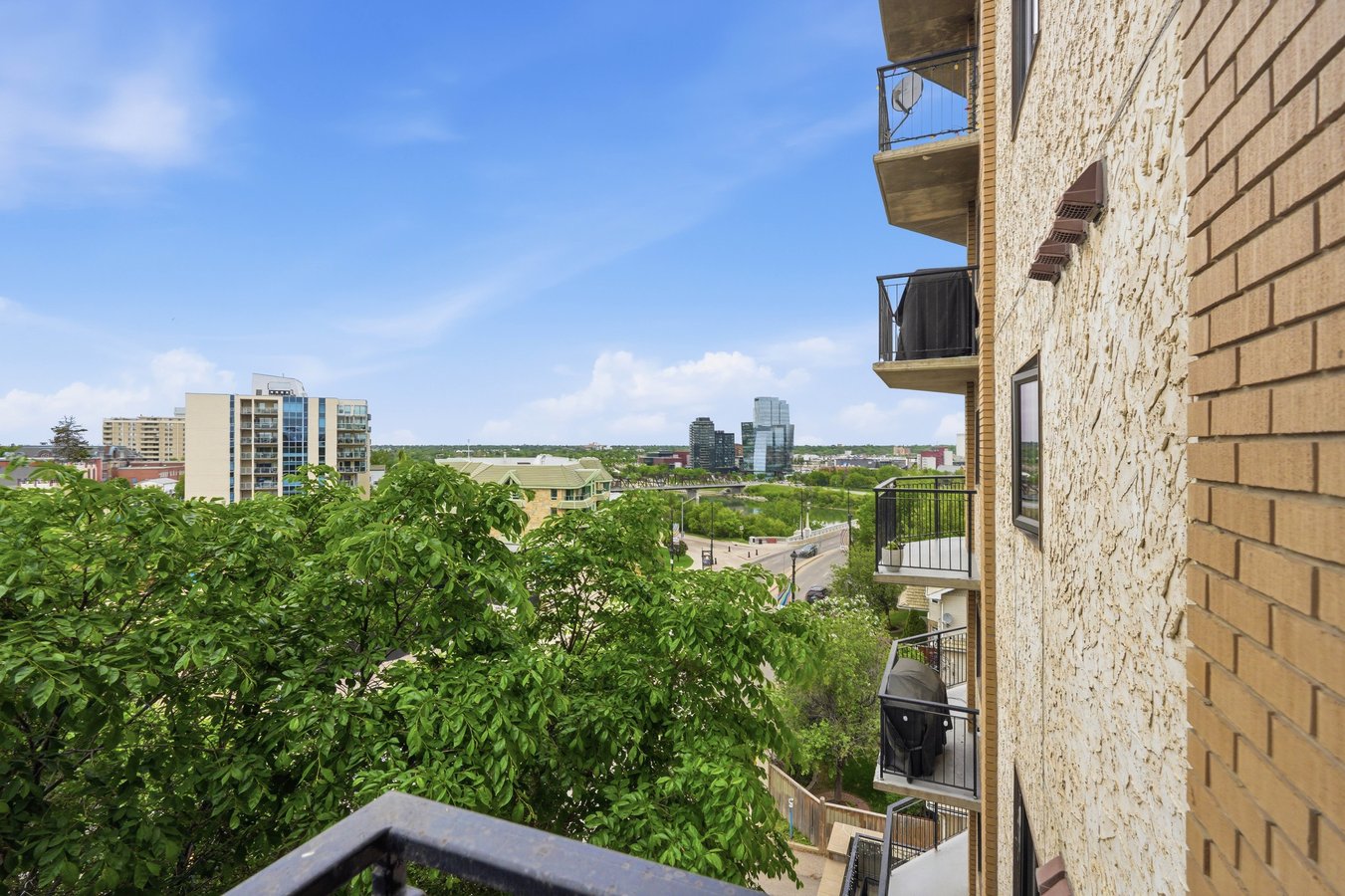 611 University Drive - Photo 10