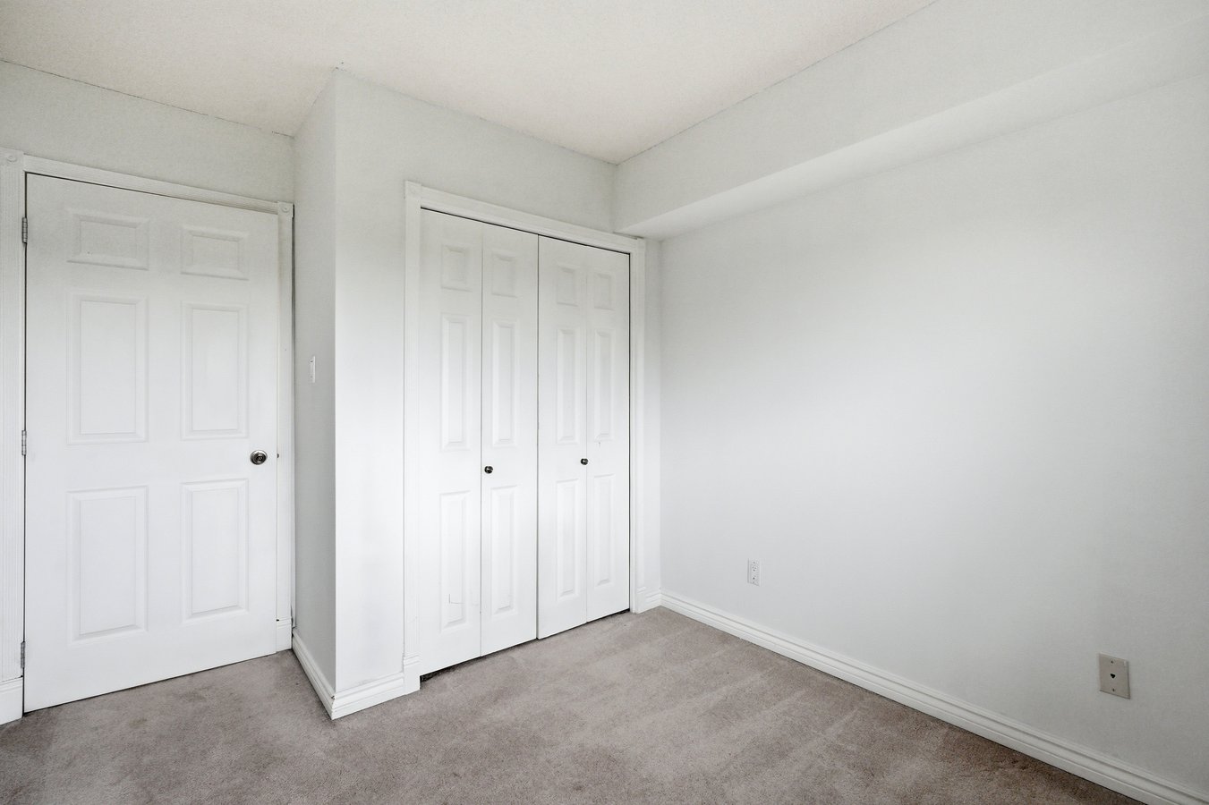 611 University Drive - Photo 12