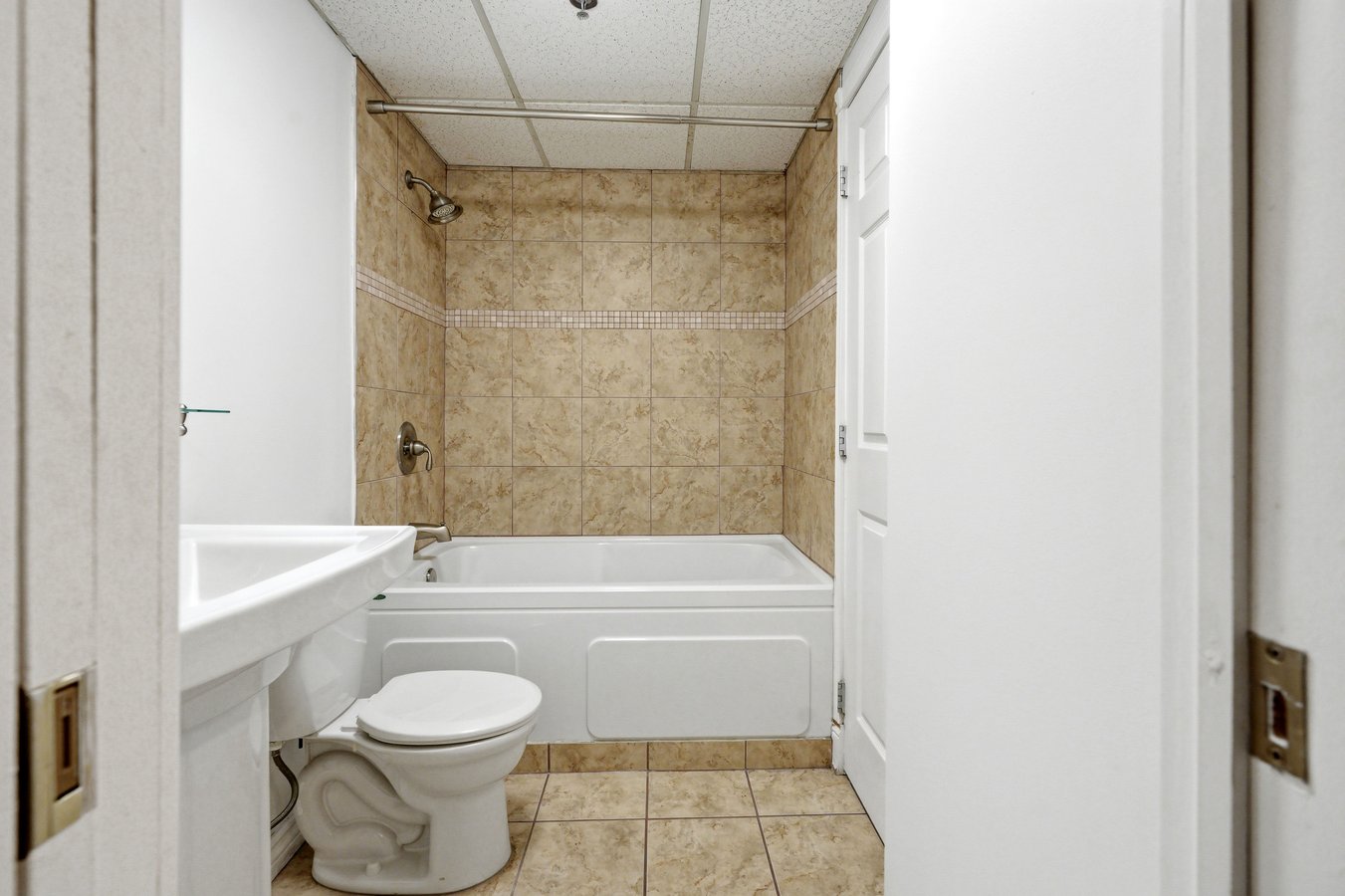 611 University Drive - Photo 16