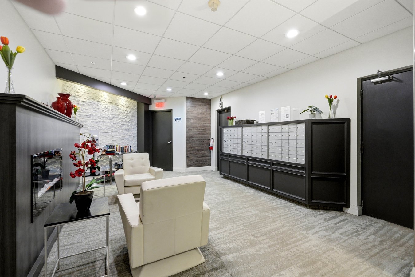 611 University Drive - Photo 18