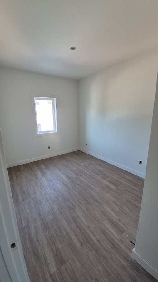 831 5th Avenue North - Photo 5