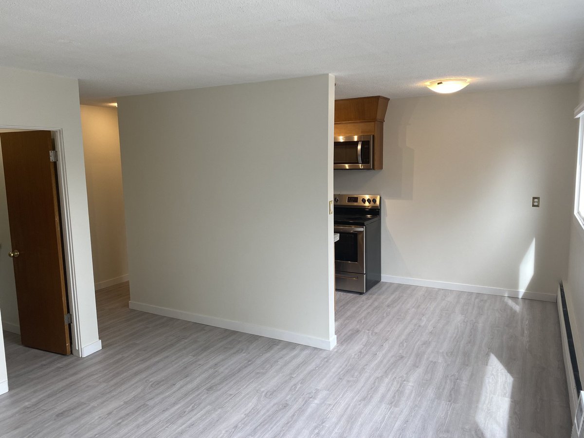 514 12 Street East - Photo 4