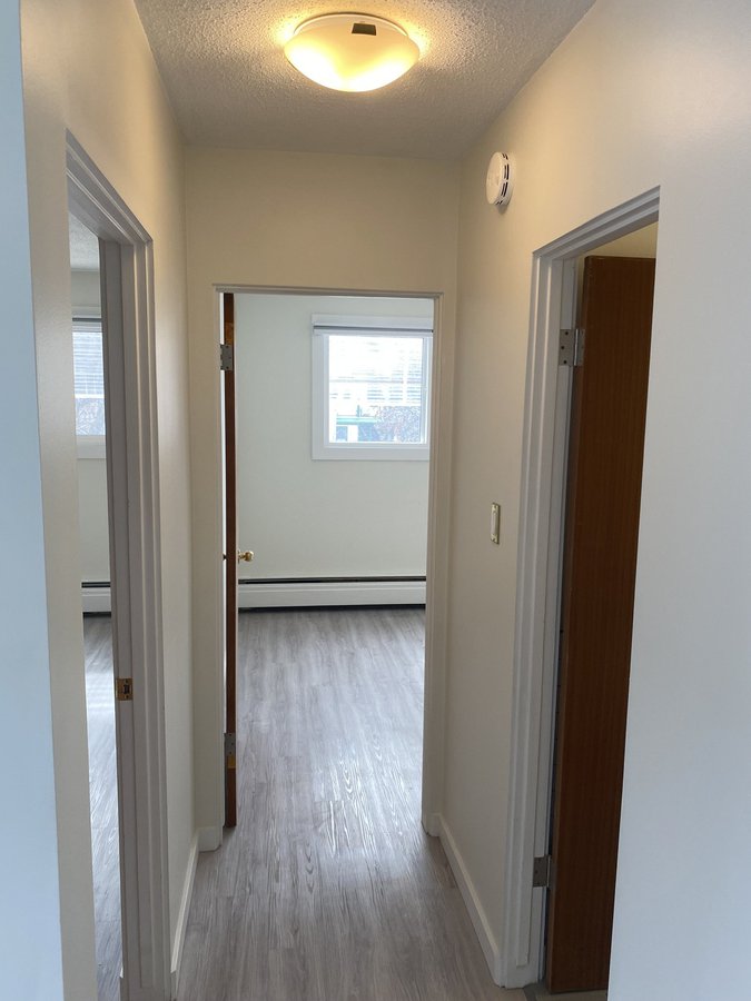 514 12 Street East - Photo 9