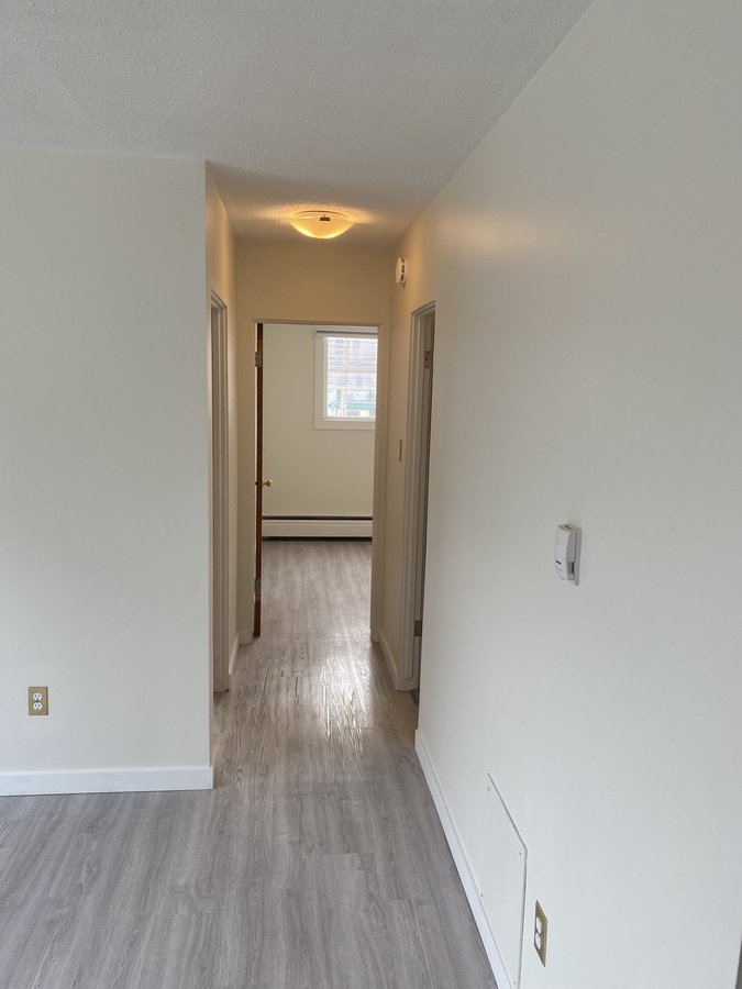 514 12 Street East - Photo 8