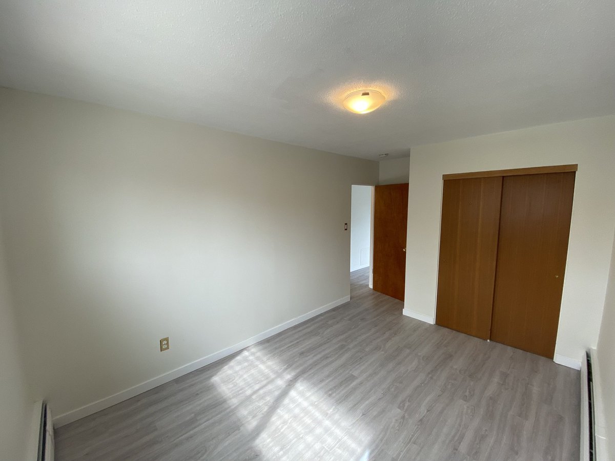 514 12 Street East - Photo 14