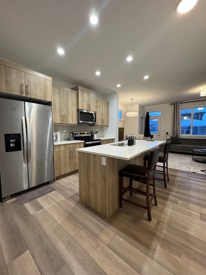 Saskatoon SK Bachelors, Duplexes and Houses for Rent