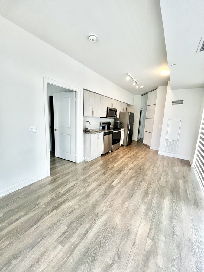 10 Meadowglen Place - Photo 16