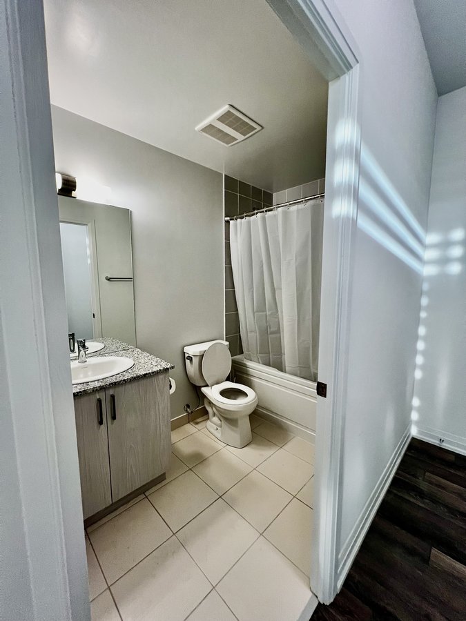 10 Meadowglen Place - Photo 21