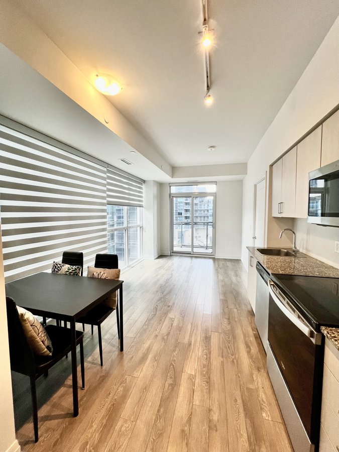 10 Meadowglen Place - Photo 2