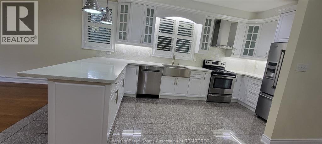 1721 ELLESMERE ROAD Unit# UPPER - Photo 3