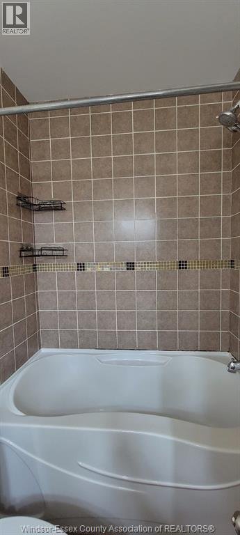 1721 ELLESMERE ROAD Unit# UPPER - Photo 27