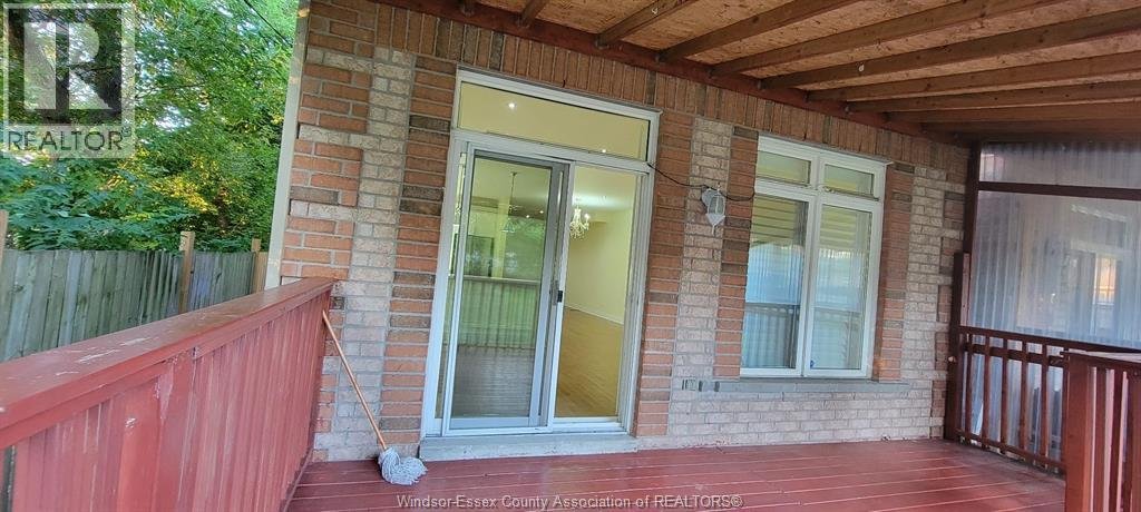 1721 ELLESMERE ROAD Unit# UPPER - Photo 32