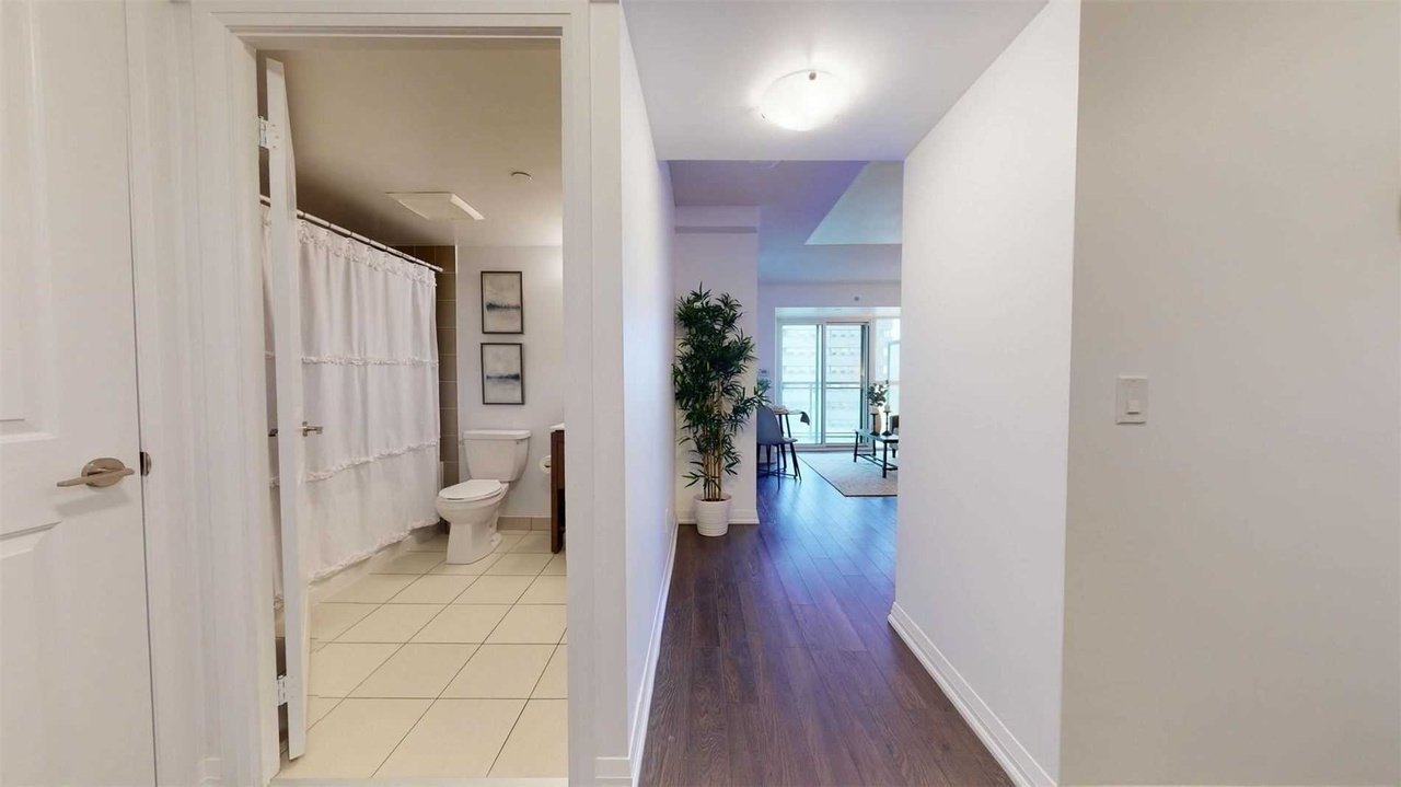 30 Meadowglen Place - Photo 5