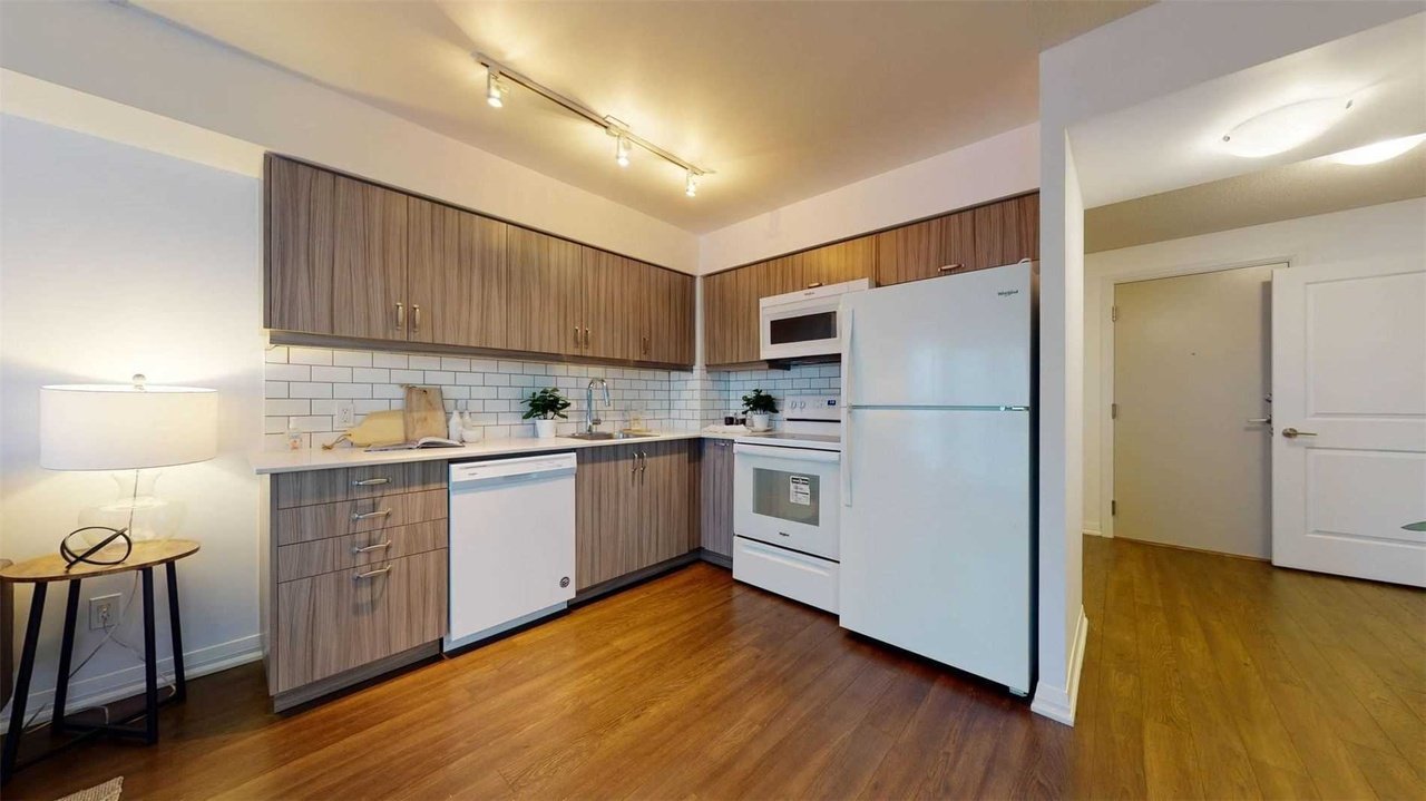 30 Meadowglen Place - Photo 6