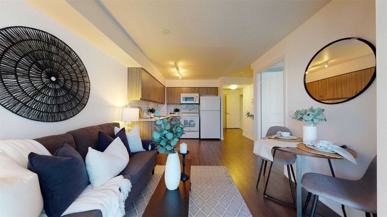 30 Meadowglen Place - Photo 9