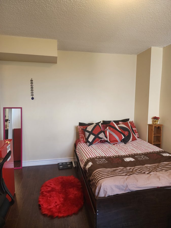 3380 Eglinton Avenue East - Photo 4
