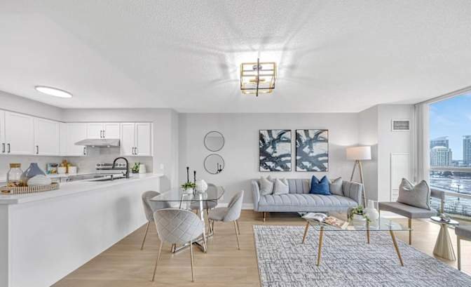 Grangeway Avenue - Photo 3