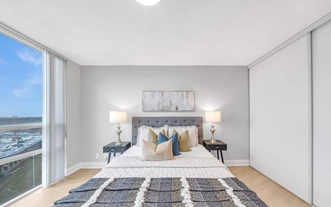Grangeway Avenue - Photo 4