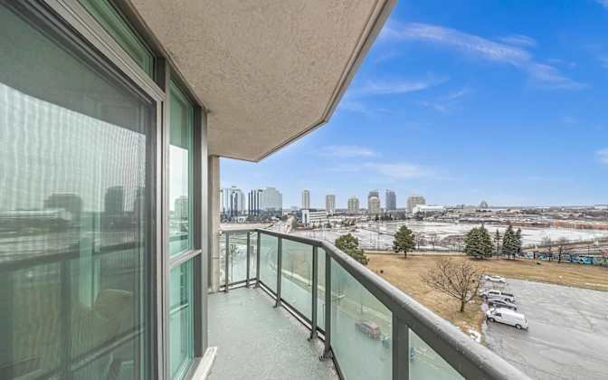 Grangeway Avenue - Photo 9