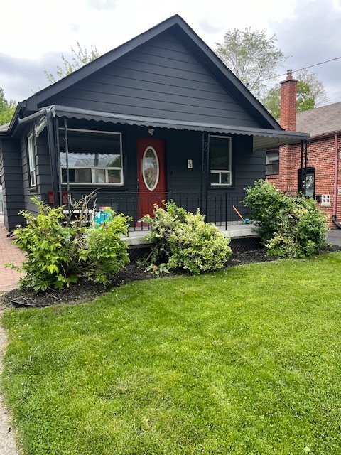 42 Phillip Avenue - Photo 1